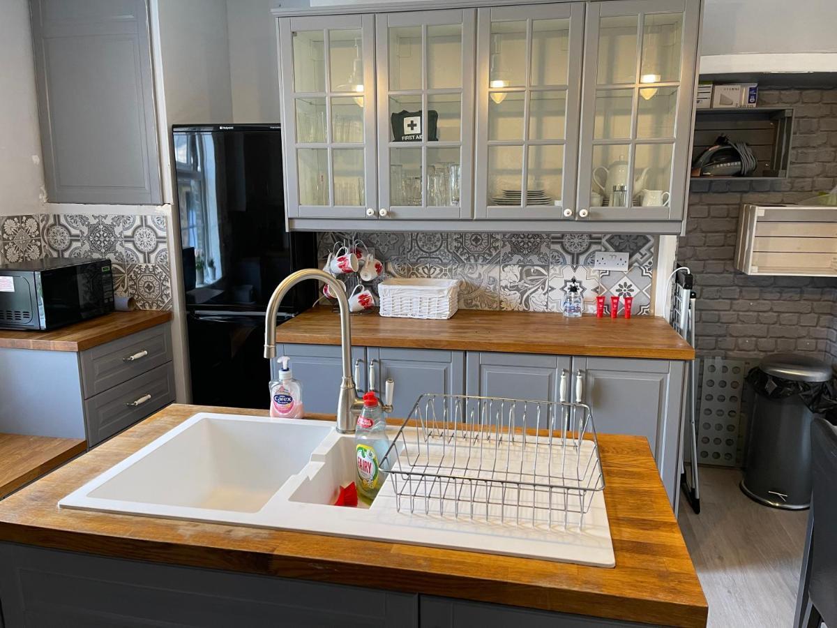 Holiday home Spacious 4-bed In The Heart Of Maidstone
